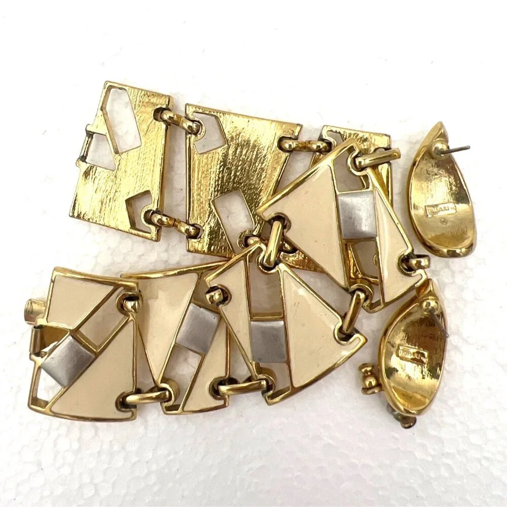 Vintage Trifari@ Link Bracelet Post Earrings Set‎ Cream Enamel Silver Gold Tone